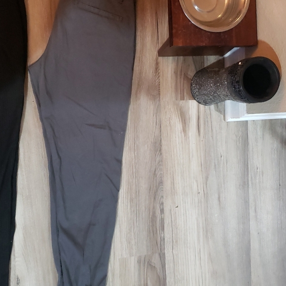 Slim fit jeans and dress/tux pants 10 each - Picture 3 of 4